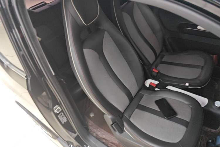 Used Wuling Hongguang MINIEV 2022 GAMEBOY 200km Gaming Edition with Lithium Iron Phosphate Right Front Seat