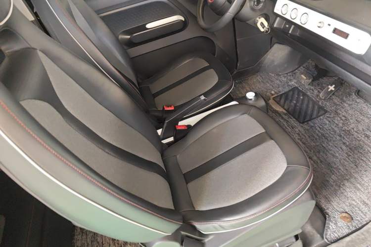 Used Wuling Hongguang MINIEV 2022 GAMEBOY 200km Gaming Edition with Lithium Iron Phosphate Right Front Seat