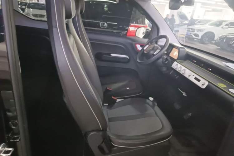 Used Wuling Hongguang MINIEV 2022 GAMEBOY 200km Gaming Edition with Lithium Iron Phosphate Right Front Seat