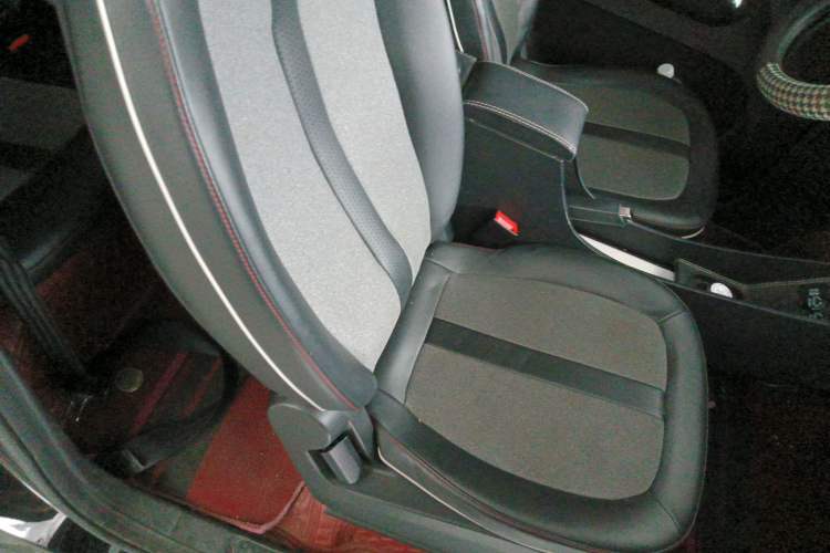 Used Wuling Hongguang MINIEV 2022 GAMEBOY 200km Gaming Edition with Lithium Iron Phosphate Right Front Seat