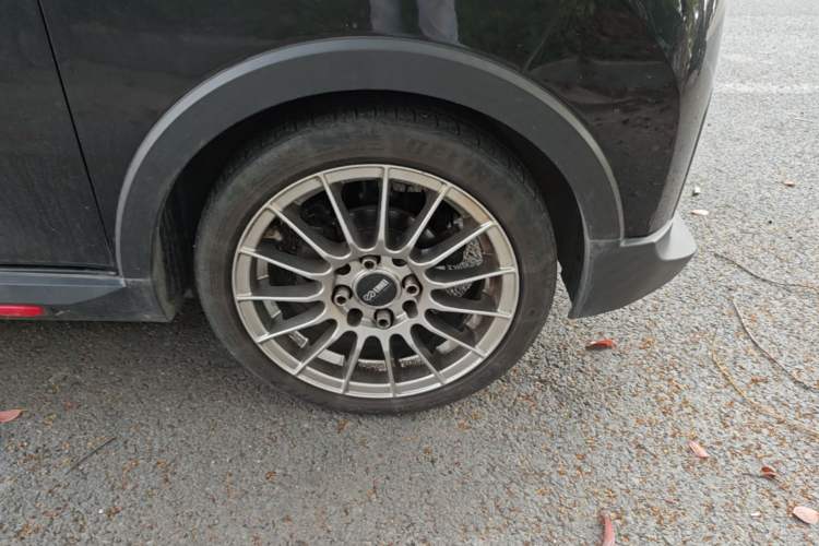Used Wuling Hongguang MINIEV 2022 GAMEBOY 300km Enthusiast Model with Lithium Iron Phosphate Right Front Wheel Hub