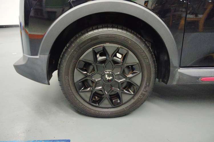Used Wuling Hongguang MINIEV 2022 GAMEBOY 200km Gaming Edition with Lithium Iron Phosphate Right Front Wheel Hub