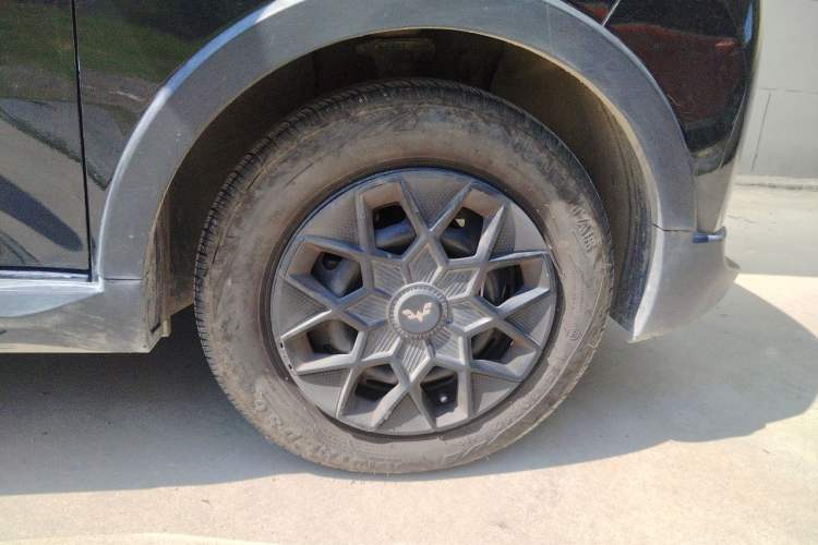 Used Wuling Hongguang MINIEV 2022 GAMEBOY 200km Gaming Edition with Lithium Iron Phosphate Right Front Wheel Hub