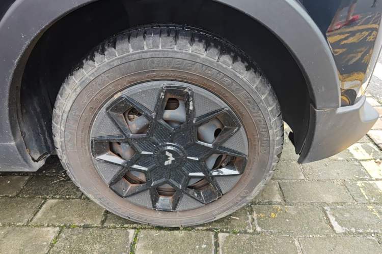Used Wuling Hongguang MINIEV 2022 GAMEBOY 200km Gaming Edition with Lithium Iron Phosphate Right Front Wheel Hub