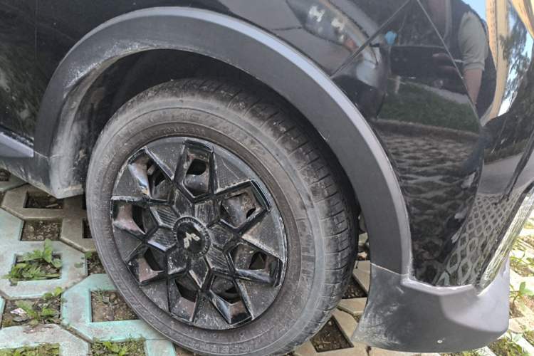 Used Wuling Hongguang MINIEV 2022 GAMEBOY 300km Enthusiast Model with Lithium Iron Phosphate Right Front Wheel Hub