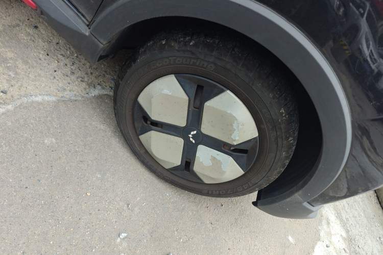 Used Wuling Hongguang MINIEV 2022 GAMEBOY 200km Gaming Edition with Lithium Iron Phosphate Right Front Wheel Hub