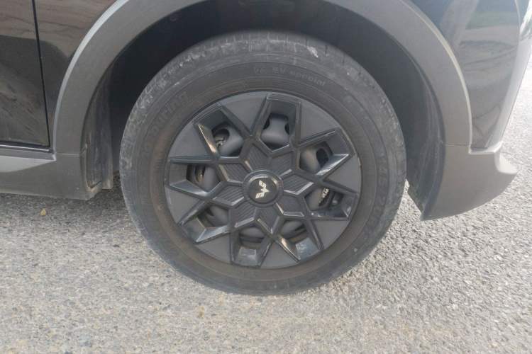 Used Wuling Hongguang MINIEV 2022 GAMEBOY 200km Gaming Edition with Lithium Iron Phosphate Right Front Wheel Hub