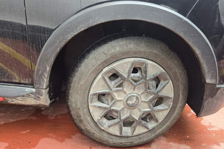 Used Wuling Hongguang MINIEV 2022 GAMEBOY 300km Play Edition Lithium Iron Phosphate Right Front Wheel Hub