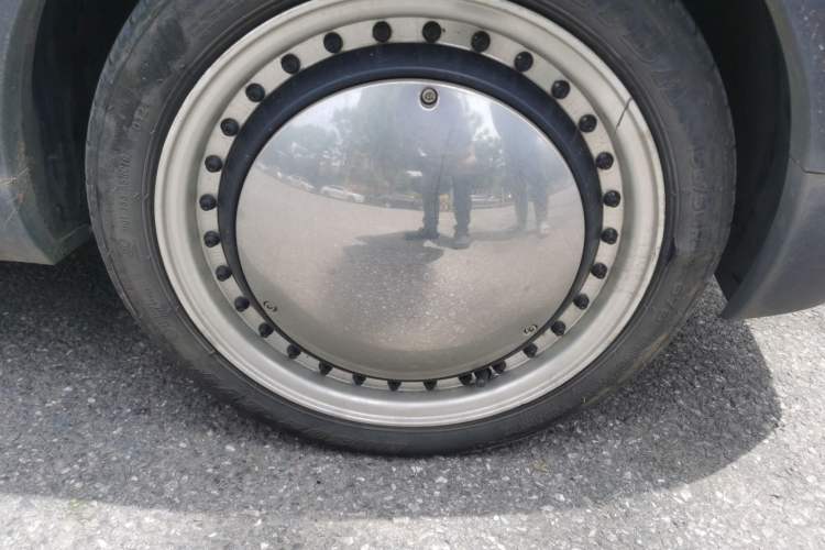 Used Wuling Hongguang MINIEV 2022 GAMEBOY 200km Gaming Edition with Lithium Iron Phosphate Right Front Wheel Hub
