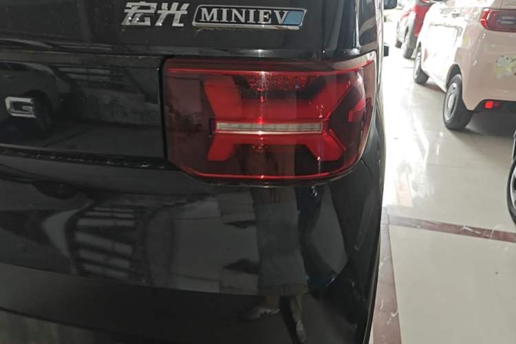 Used Wuling Hongguang MINIEV 2022 GAMEBOY 200km Gaming Edition with Lithium Iron Phosphate Right Rear Taillight