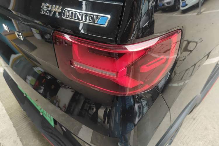 Used Wuling Hongguang MINIEV 2022 GAMEBOY 200km Gaming Edition with Lithium Iron Phosphate Right Rear Taillight