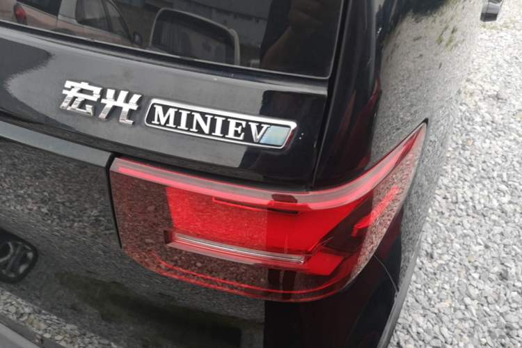 Used Wuling Hongguang MINIEV 2022 GAMEBOY 200km Gaming Edition with Lithium Iron Phosphate Right Rear Taillight