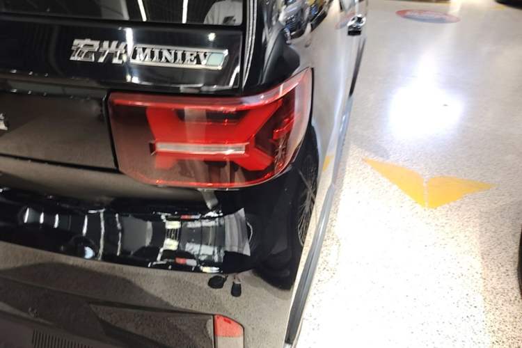Used Wuling Hongguang MINIEV 2022 GAMEBOY 300km Enthusiast Model with Lithium Iron Phosphate Right Rear Taillight