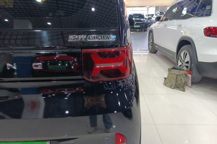 Used Wuling Hongguang MINIEV 2022 GAMEBOY 300km Enthusiast Model with Lithium Iron Phosphate Right Rear Taillight