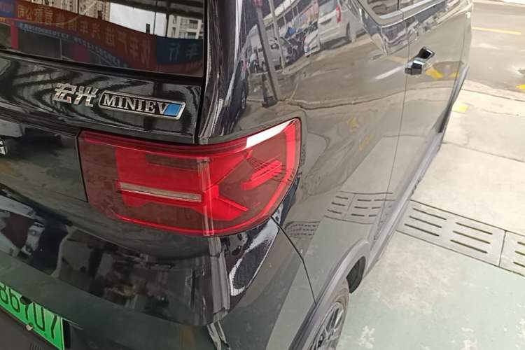 Used Wuling Hongguang MINIEV 2022 GAMEBOY 200km Play Edition with Lithium Iron Phosphate Right Rear Taillight