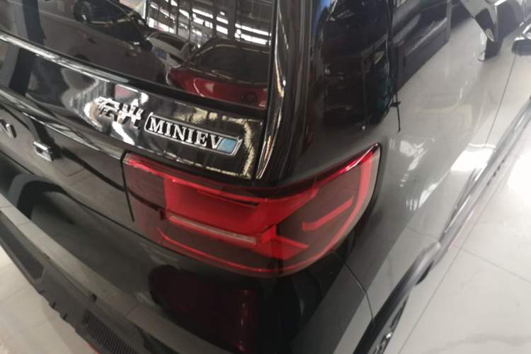 Used Wuling Hongguang MINIEV 2022 GAMEBOY 300km Enthusiast Model with Lithium Iron Phosphate Right Rear Taillight