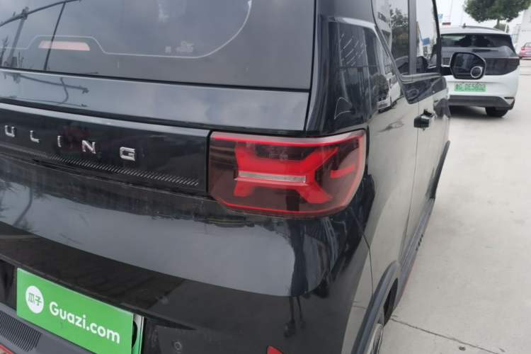 Used Wuling Hongguang MINIEV 2022 GAMEBOY 300km Enthusiast Model with Lithium Iron Phosphate Right Rear Taillight