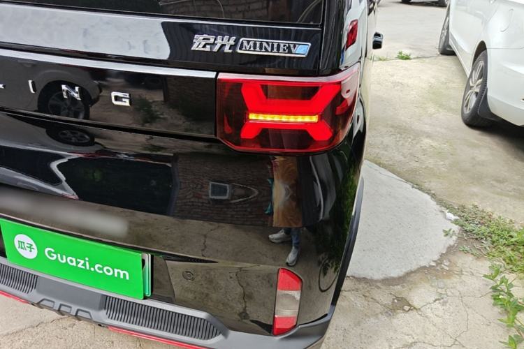Used Wuling Hongguang MINIEV 2022 GAMEBOY 300km Enthusiast Model with Lithium Iron Phosphate Right Rear Taillight