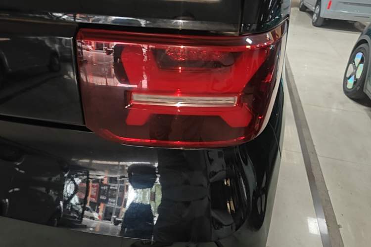 Used Wuling Hongguang MINIEV 2022 GAMEBOY 200km Gaming Edition with Lithium Iron Phosphate Right Rear Taillight