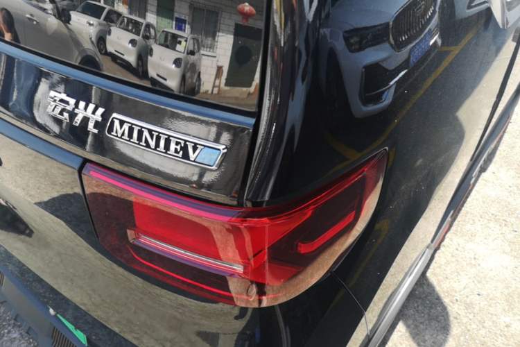 Used Wuling Hongguang MINIEV 2022 GAMEBOY 300km Enthusiast Model with Lithium Iron Phosphate Right Rear Taillight