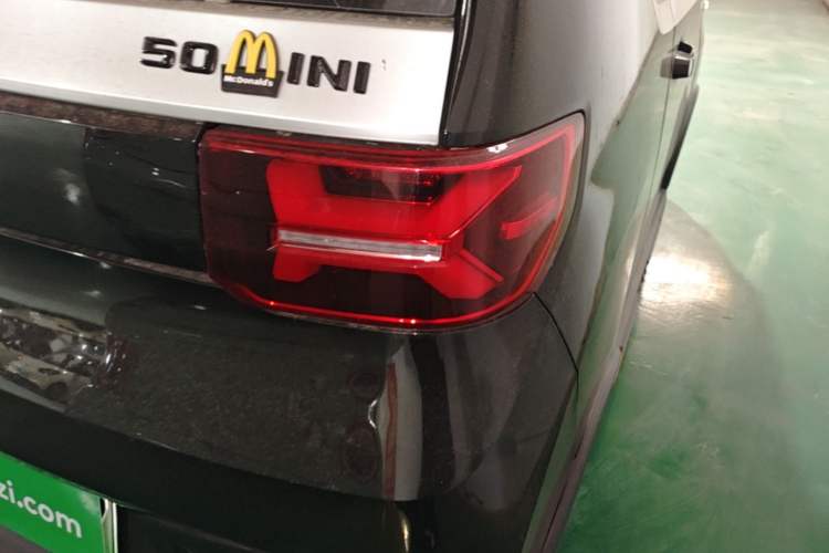 Used Wuling Hongguang MINIEV 2022 GAMEBOY 200km Gaming Edition with Lithium Iron Phosphate Right Rear Taillight