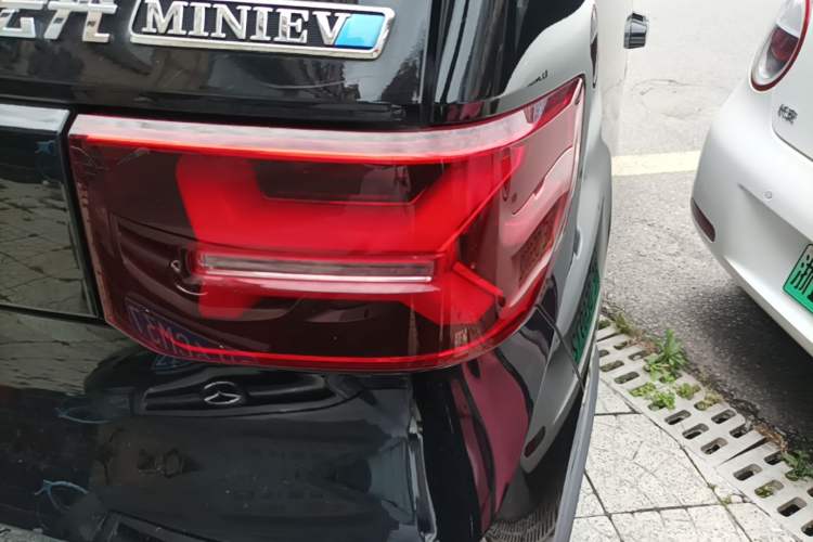 Used Wuling Hongguang MINIEV 2022 GAMEBOY 200km Gaming Edition with Lithium Iron Phosphate Right Rear Taillight