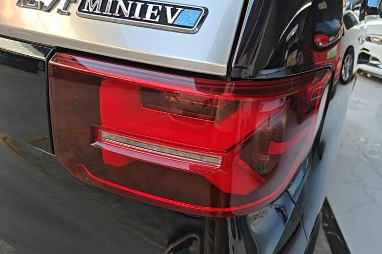 Used Wuling Hongguang MINIEV 2022 GAMEBOY 300km Enthusiast Model with Lithium Iron Phosphate Right Rear Taillight