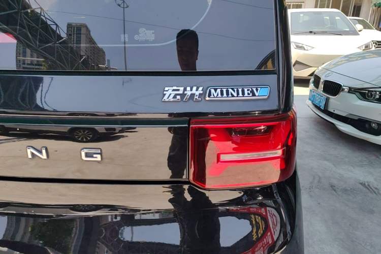 Used Wuling Hongguang MINIEV 2022 GAMEBOY 200km Play Edition with Lithium Iron Phosphate Right Rear Taillight