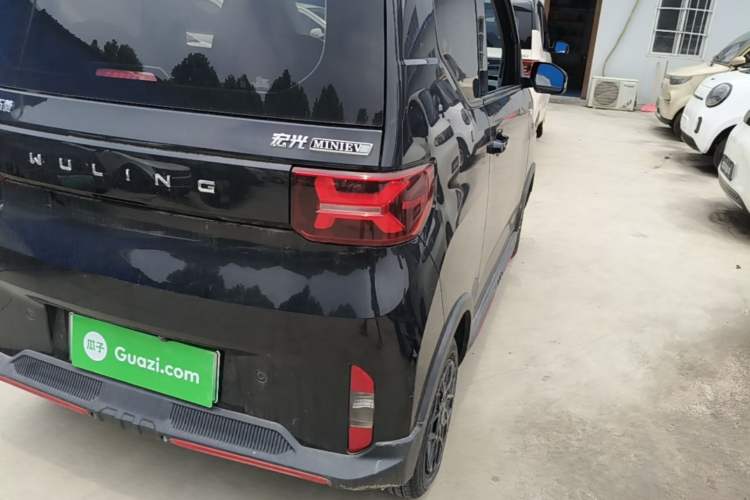 Used Wuling Hongguang MINIEV 2022 GAMEBOY 200km Play Edition with Lithium Iron Phosphate Right Rear Taillight