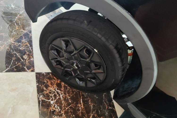 Used Wuling Hongguang MINIEV 2022 GAMEBOY 200km Gaming Edition with Lithium Iron Phosphate Right Rear Wheel Hub