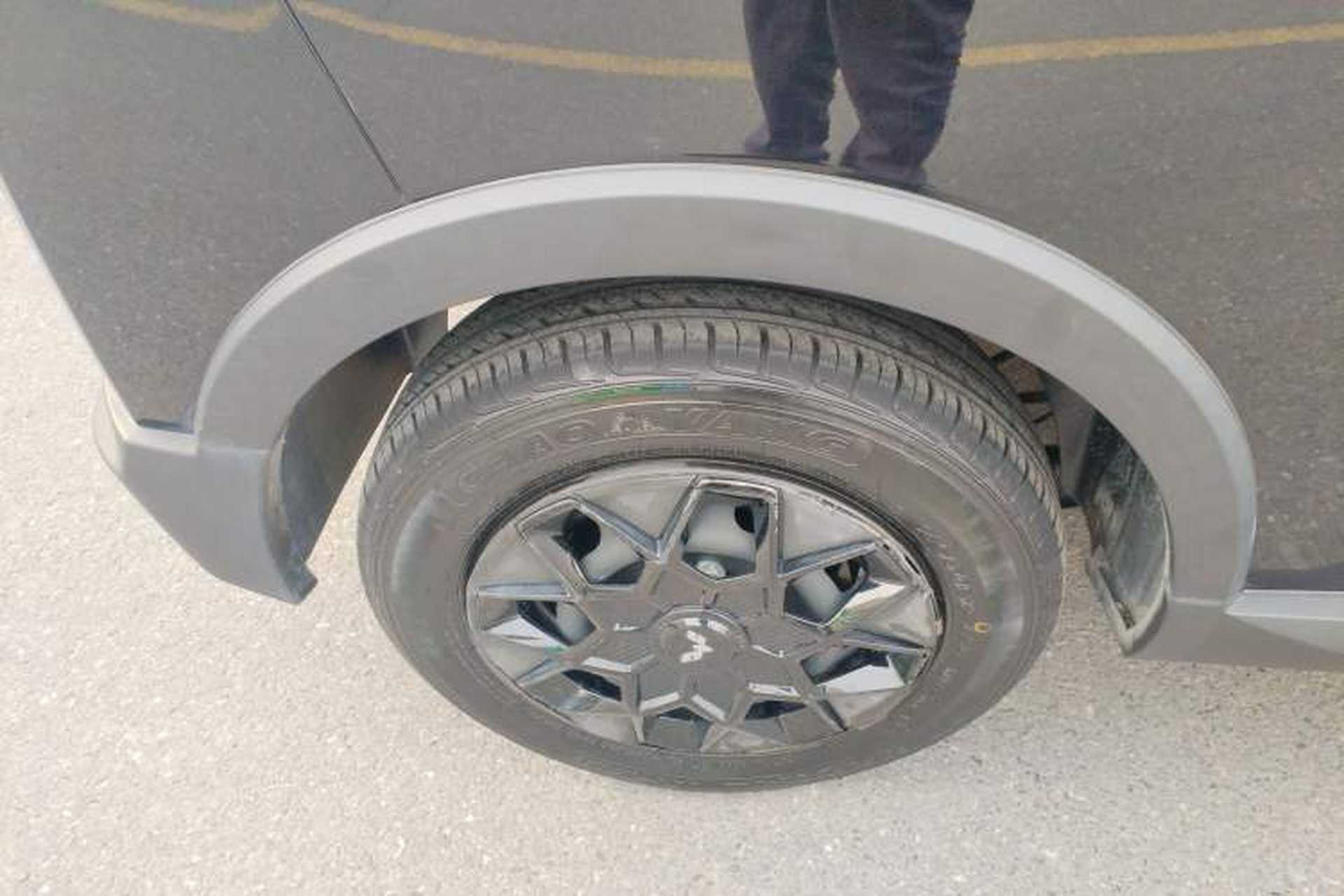 Used Wuling Hongguang MINIEV 2022 GAMEBOY 200km Play Edition with Lithium Iron Phosphate Right Rear Wheel Hub
