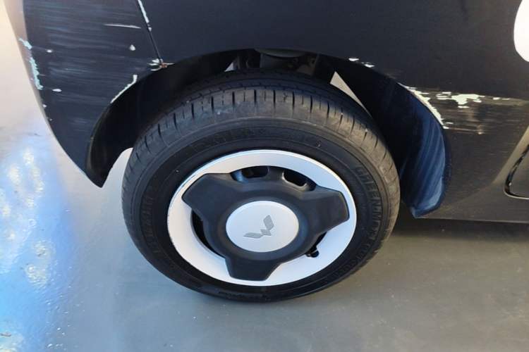 Used Wuling Hongguang MINIEV 2022 Macaron Premium Model – Lithium Iron Phosphate Right Rear Wheel Hub
