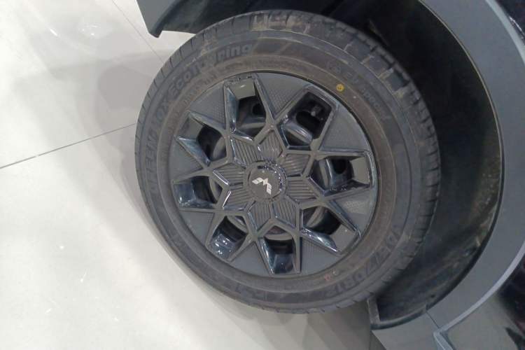 Used Wuling Hongguang MINIEV 2022 GAMEBOY 300km Enthusiast Model with Lithium Iron Phosphate Right Rear Wheel Hub