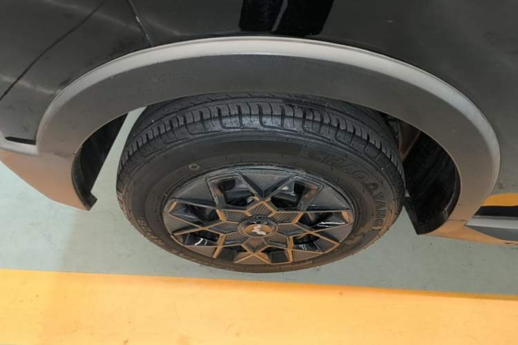 Used Wuling Hongguang MINIEV 2022 GAMEBOY 300km Enthusiast Model with Lithium Iron Phosphate Right Rear Wheel Hub