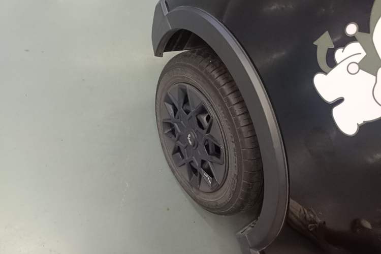 Used Wuling Hongguang MINIEV 2022 GAMEBOY 200km Gaming Edition with Lithium Iron Phosphate Right Rear Wheel Hub