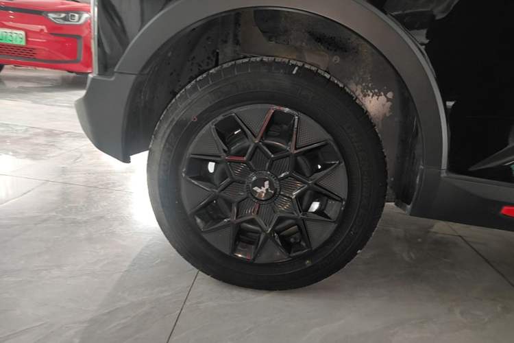Used Wuling Hongguang MINIEV 2022 GAMEBOY 200km Gaming Edition with Lithium Iron Phosphate Right Rear Wheel Hub