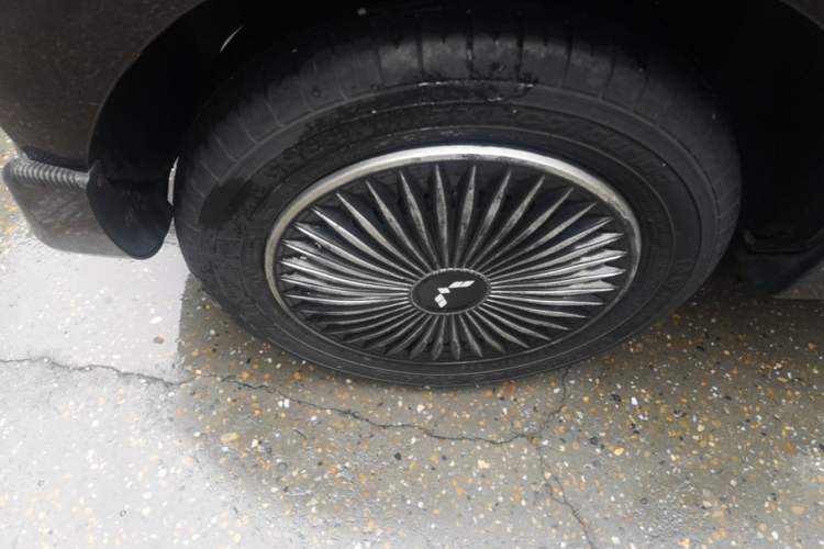 Used Wuling Hongguang MINIEV 2022 Macaron Premium Model – Lithium Iron Phosphate Right Rear Wheel Hub