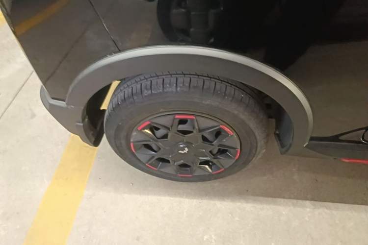Used Wuling Hongguang MINIEV 2022 GAMEBOY 200km Gaming Edition with Lithium Iron Phosphate Right Rear Wheel Hub