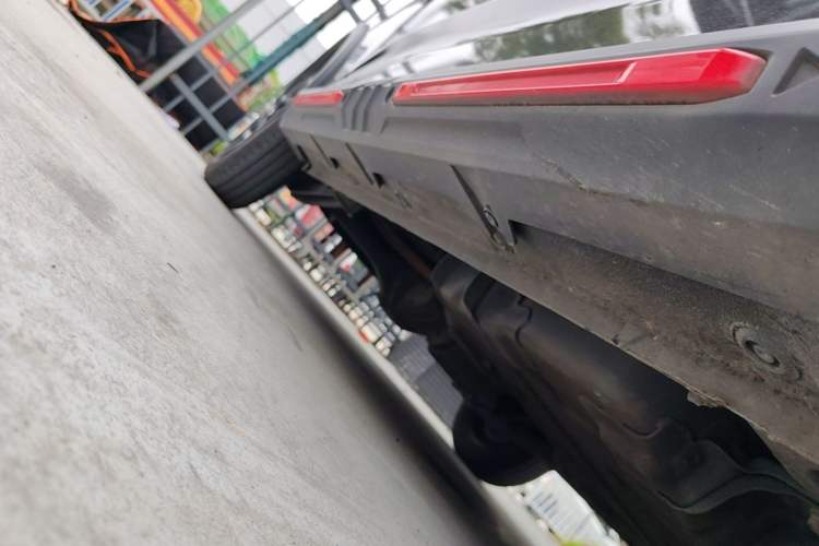 Used Wuling Hongguang MINIEV 2022 GAMEBOY 200km Play Edition with Lithium Iron Phosphate Right Side Sill