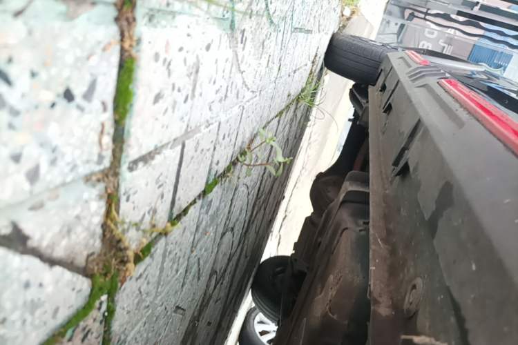 Used Wuling Hongguang MINIEV 2022 GAMEBOY 200km Gaming Edition with Lithium Iron Phosphate Right Side Sill