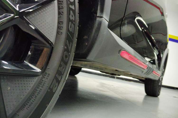 Used Wuling Hongguang MINIEV 2022 GAMEBOY 200km Gaming Edition with Lithium Iron Phosphate Right Side Sill