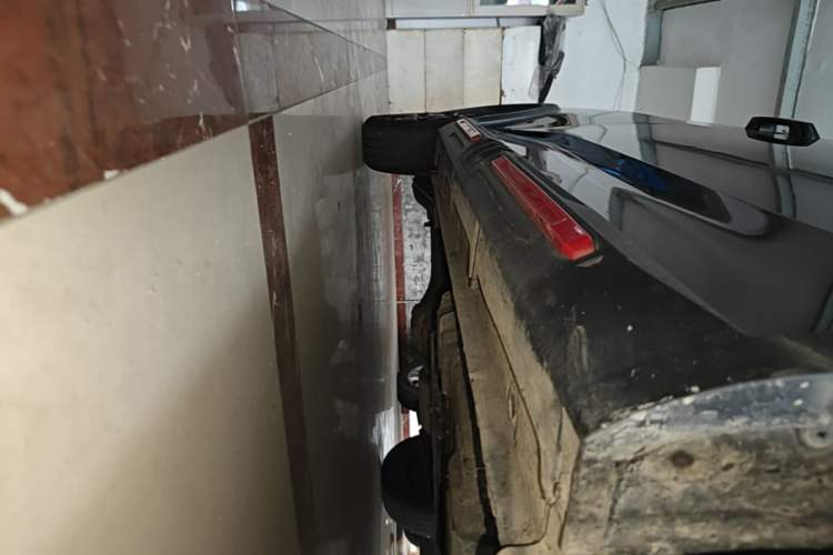 Used Wuling Hongguang MINIEV 2022 GAMEBOY 200km Gaming Edition with Lithium Iron Phosphate Right Side Sill