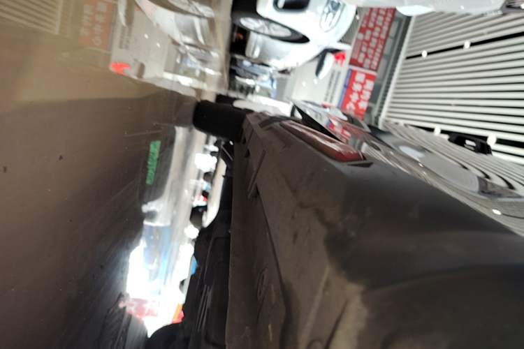Used Wuling Hongguang MINIEV 2022 GAMEBOY 200km Gaming Edition with Lithium Iron Phosphate Right Side Sill