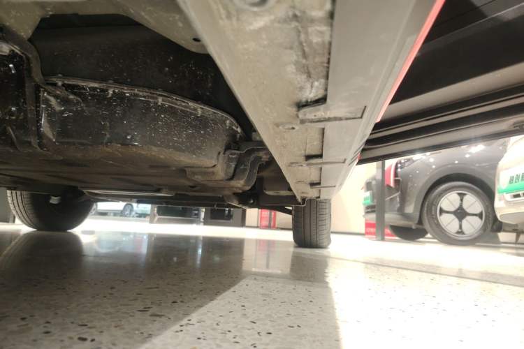 Used Wuling Hongguang MINIEV 2022 GAMEBOY 200km Gaming Edition with Lithium Iron Phosphate Right Side Sill