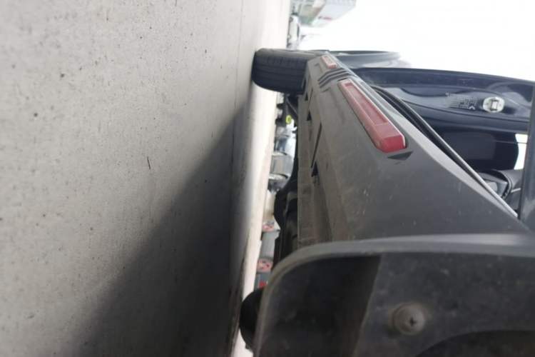 Used Wuling Hongguang MINIEV 2022 GAMEBOY 300km Enthusiast Model with Lithium Iron Phosphate Right Side Sill