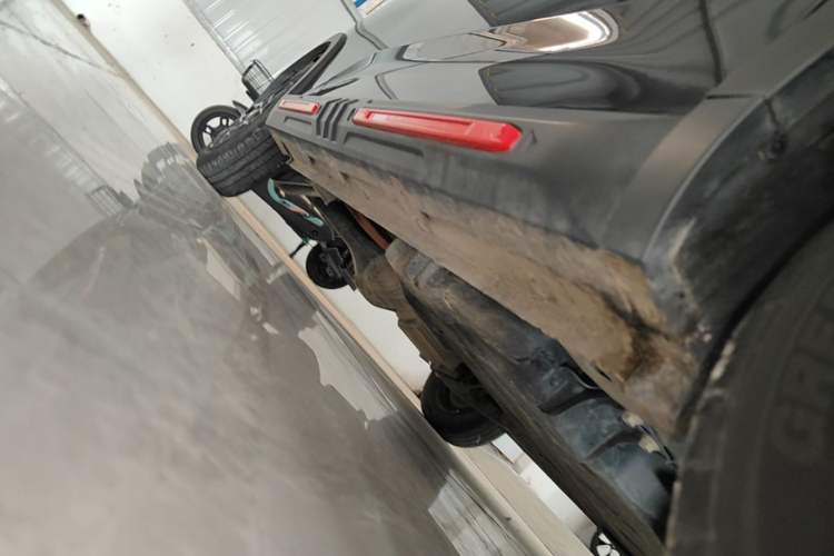 Used Wuling Hongguang MINIEV 2022 GAMEBOY 200km Gaming Edition with Lithium Iron Phosphate Right Side Sill