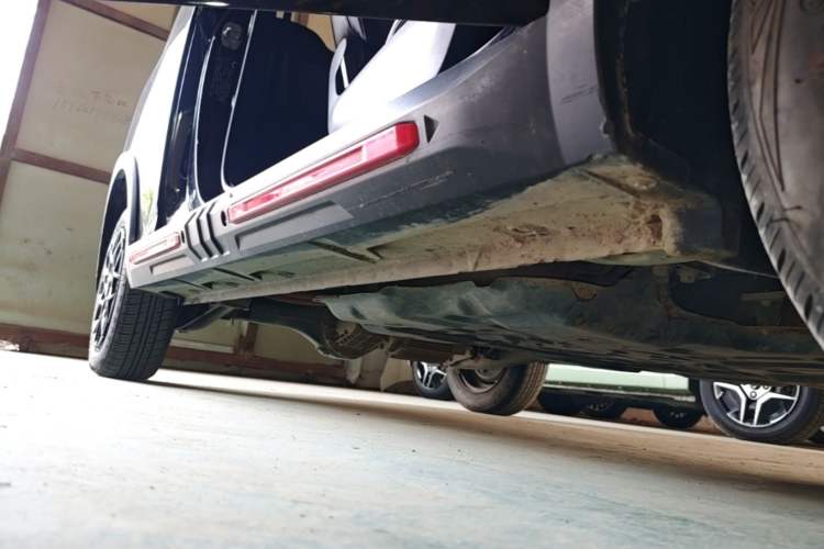 Used Wuling Hongguang MINIEV 2022 GAMEBOY 200km Gaming Edition with Lithium Iron Phosphate Right Side Sill