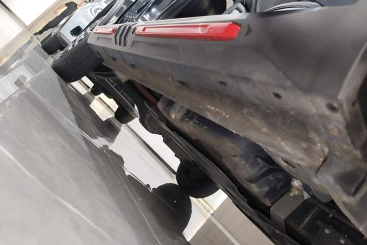 Used Wuling Hongguang MINIEV 2022 GAMEBOY 200km Gaming Edition with Lithium Iron Phosphate Right Side Sill