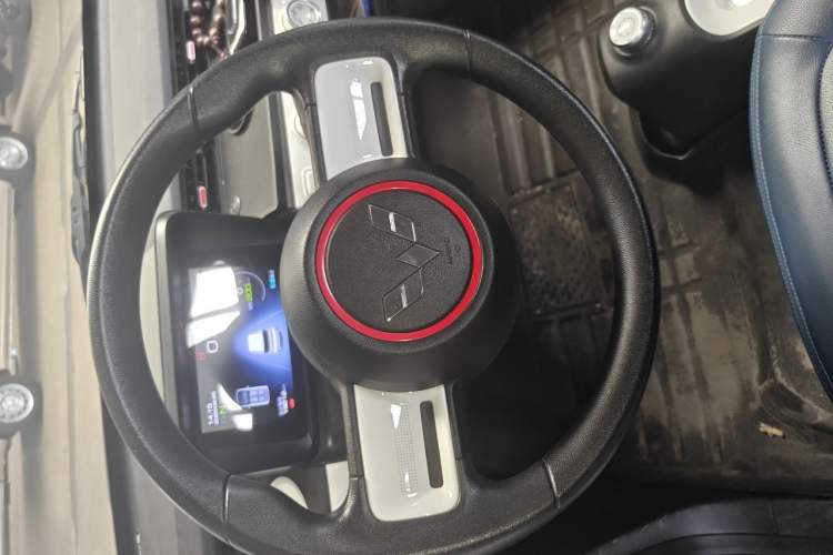 Used Wuling Hongguang MINIEV 2022 GAMEBOY 200km Play Edition with Lithium Iron Phosphate Steering Wheel