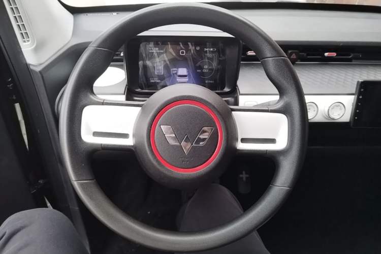 Used Wuling Hongguang MINIEV 2022 GAMEBOY 200km Gaming Edition with Lithium Iron Phosphate Steering Wheel